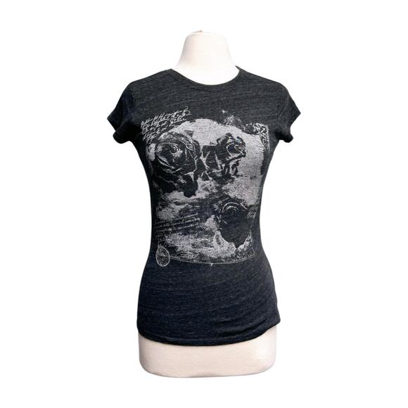 Gray Short Sleeve Fitted Graphic Tee - Picture 1 of 13